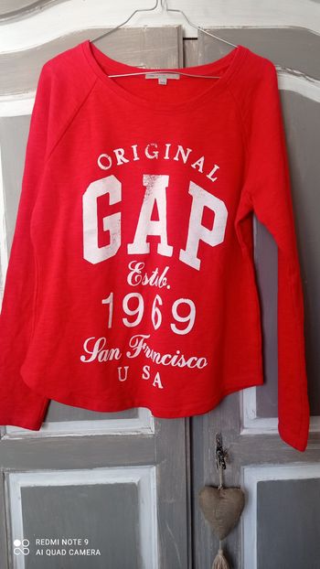 Sweat Gap rouge taille M en excellent état