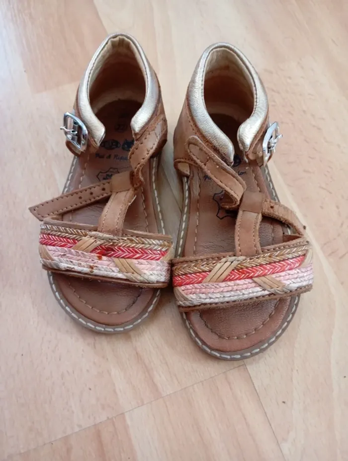 Sandale taille 22