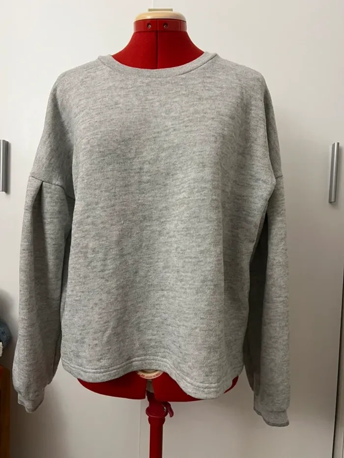 Sweat gris chiné manches ballon Kiabi