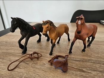 Lot 4 de 3 Chevaux Schleich