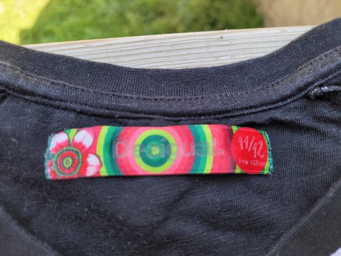 Magnifique robe Desigual, noire et blanche, motifs colorés, 11/12 ans - photo numéro 8