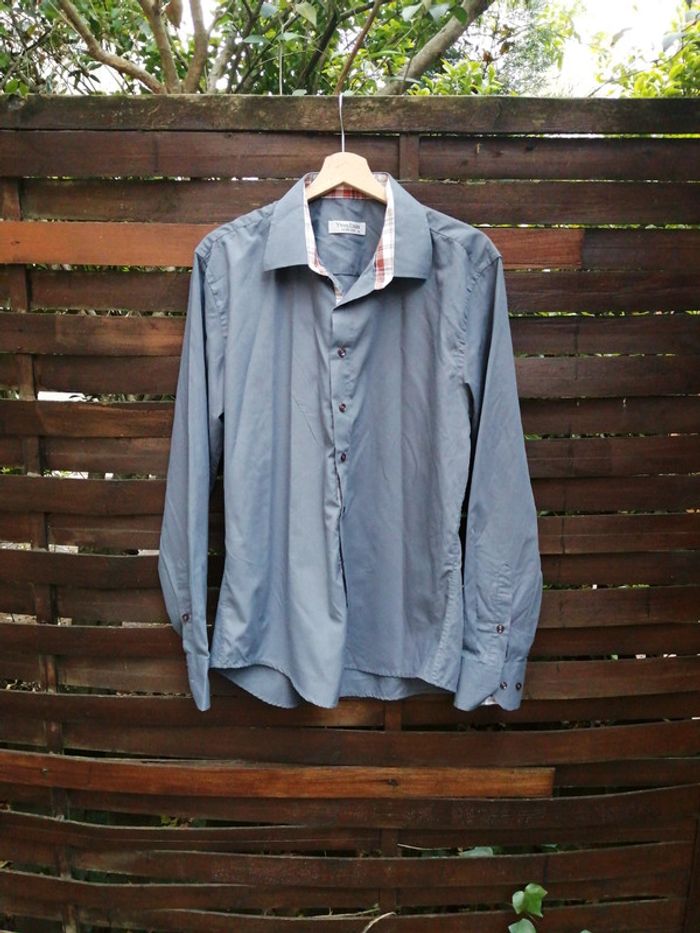Superbe chemise bleue grise - photo numéro 2