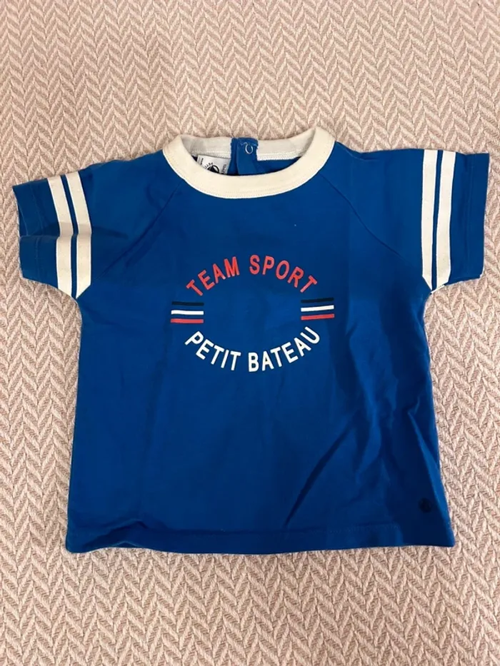 Lot t-shirt Petit Bateau 12 mois - photo numéro 2