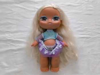 Poupée bratz big babyz