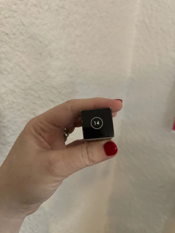 Make up for ever mufe rouge a levre n 14 violet - photo numéro 2