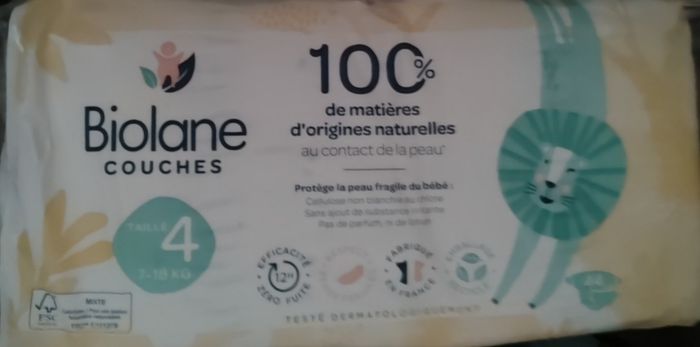 Couches neuves Biolane Taille 4. Lot de 3 paquets de 44 couches