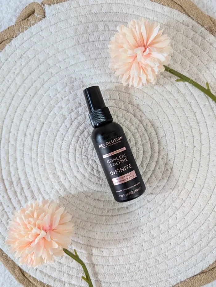 💨 Spray fixateur maquillage – Revolution
