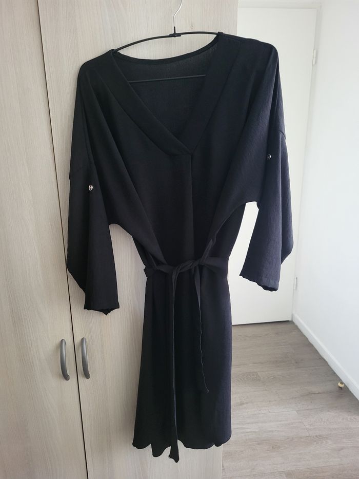 R9be courte noir taille unique