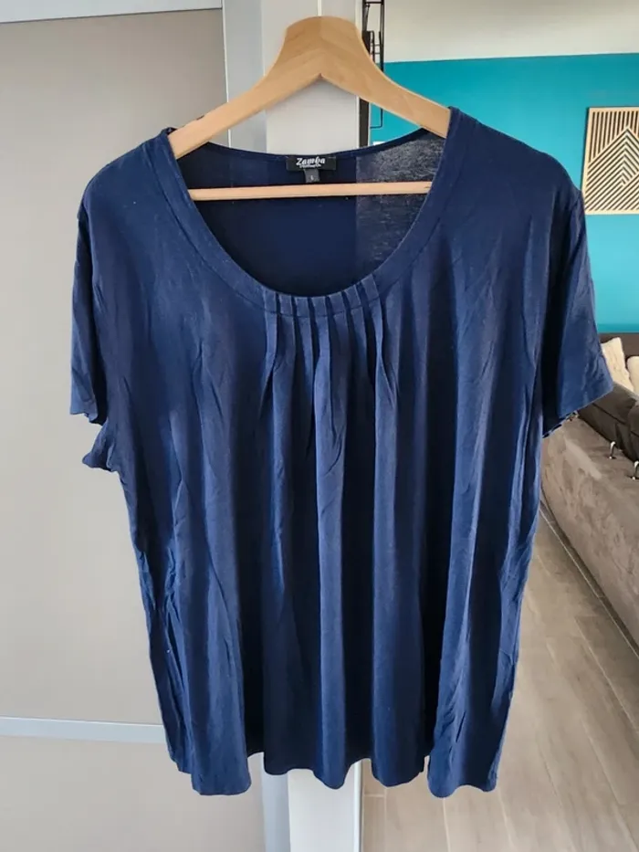 Tee-shirt blouse haut manches courtes taille 48 très bon état bleue marine