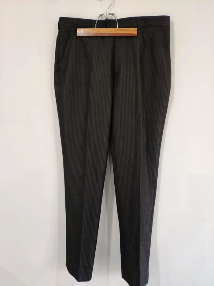 Joli pantalon de costume noir rayé taille 42 XL - photo numéro 4