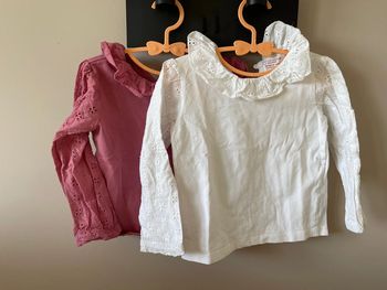 Lot de 2 t-shirt manches longues Primark taille 18 mois très bon état