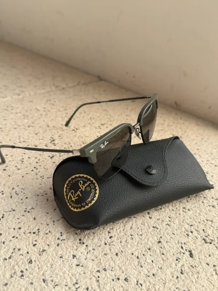 Ray Ban New Clubmaster grise et noire - photo numéro 6