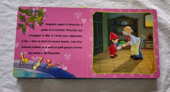 Livre cartonné pinocchio en très bon état - photo numéro 3