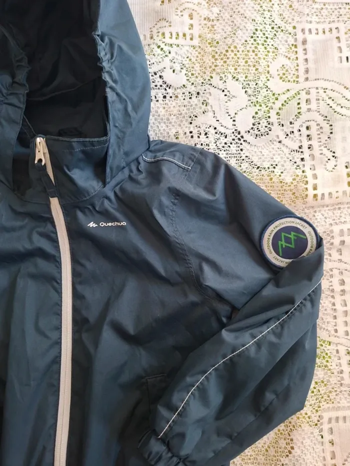 Veste coupe-vent imperméable garçon - Quechua 5 ans, Quasi neuve - photo numéro 2