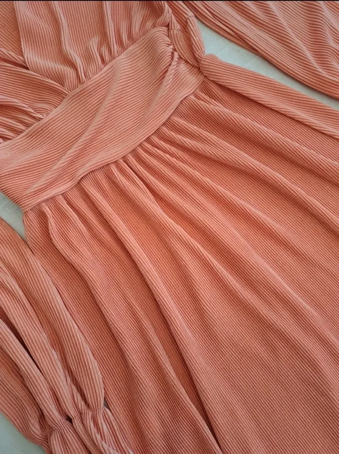 Robe Imicoco Made in Italy - neuf etiquette - taille unique - décolleté V plongeant - corail - photo numéro 4