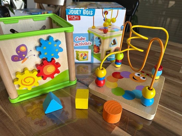 Cube Activités et Labyrinthe à perles colorées