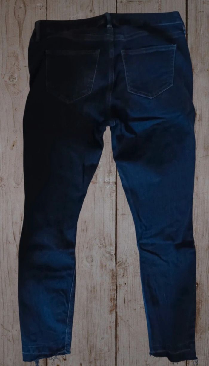 Jeans à trou - photo numéro 4
