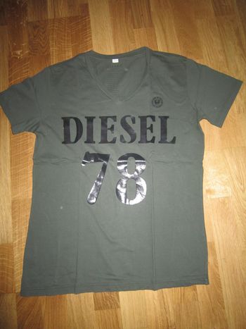 tshirt kaki écrits noirs diesel nickel M