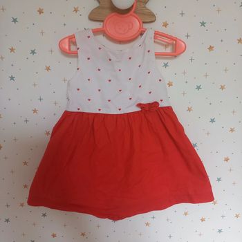 Robe rouge motifs petit cœur