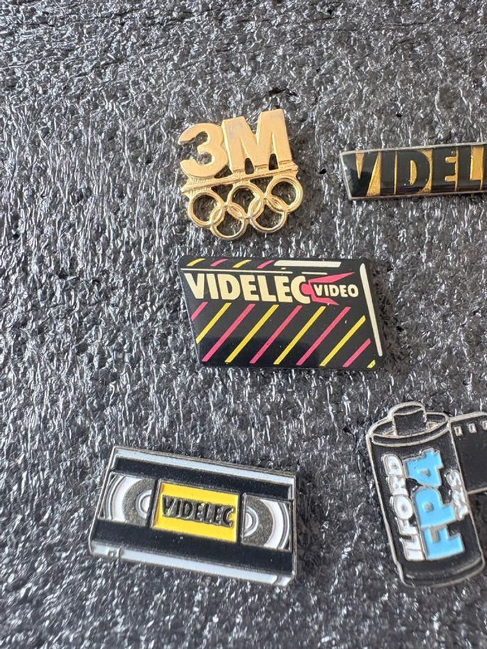 Lot 8 pin’s thème vidéo-photo - photo numéro 2