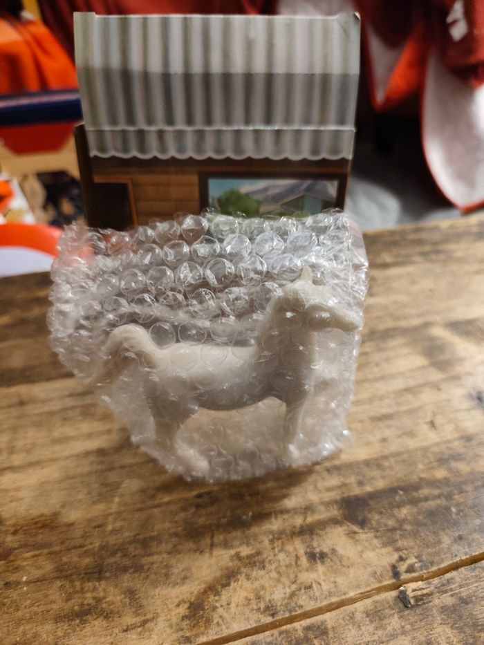 Figurine de Cheval au Trot en Biscuit Blanc - photo numéro 2