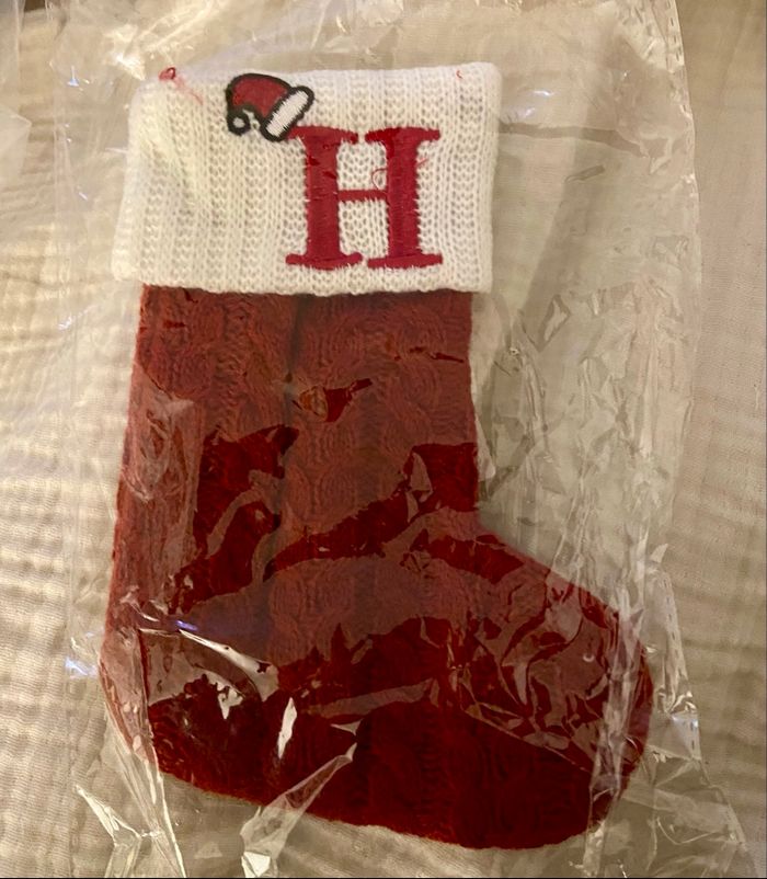 Petite chaussette de Noël  brodé H neuve