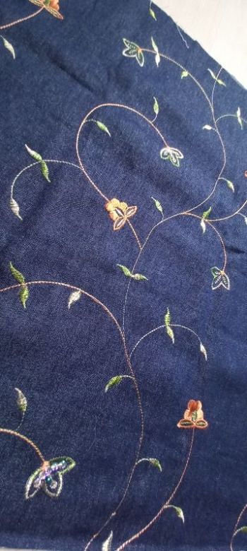 Tissu bleu brut bride type jean's