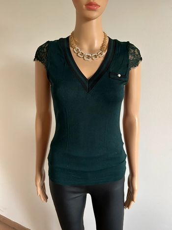 Teeshirt vert foncé et noir avec dentelle Morgan taille XS TBE