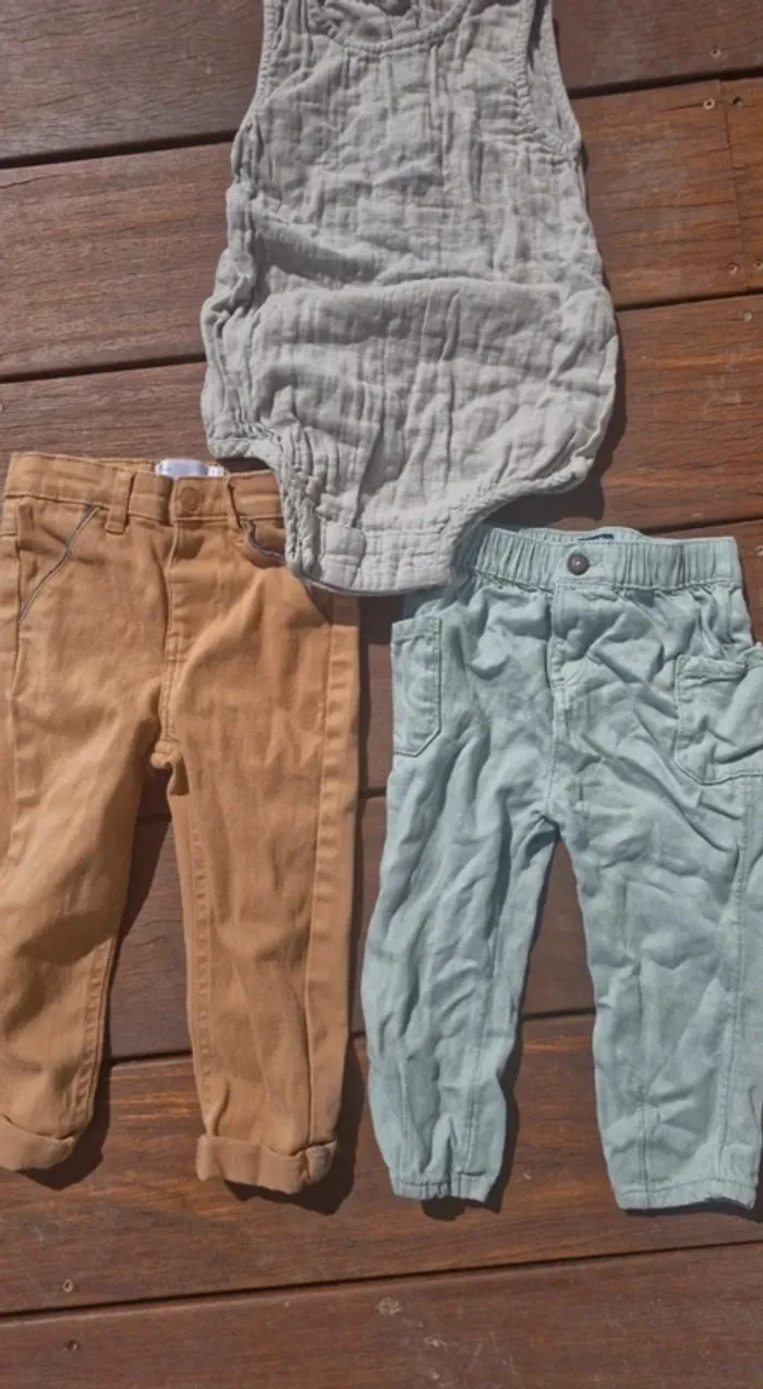 Lot 24 mois pantalon et body gaze de coton