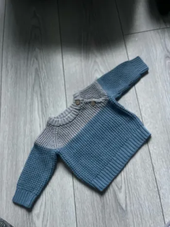 Pull à maille bébé 1 mois