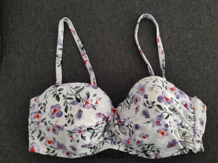 Haut maillot de bain fleurs h&m (80C EUR/95C)
