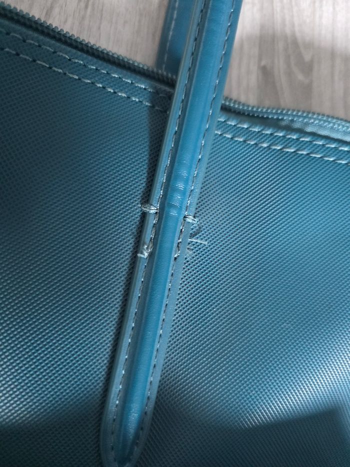 Sac a main lacoste - photo numéro 3