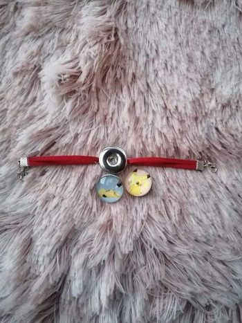 Bracelet bouton Pikachu