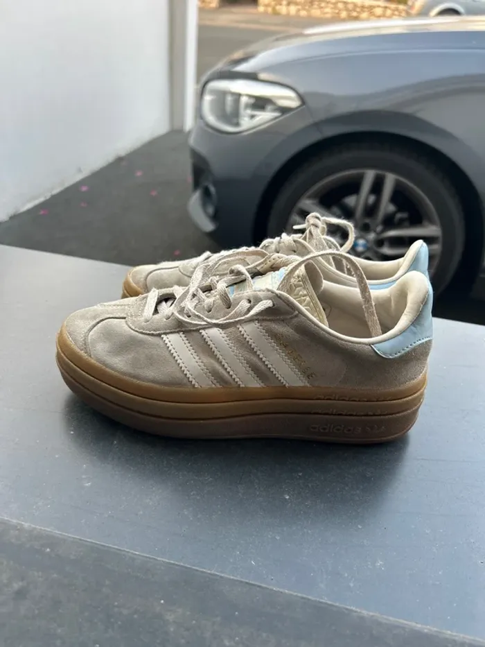 Adidas gazelle bold 35,5 - photo numéro 2