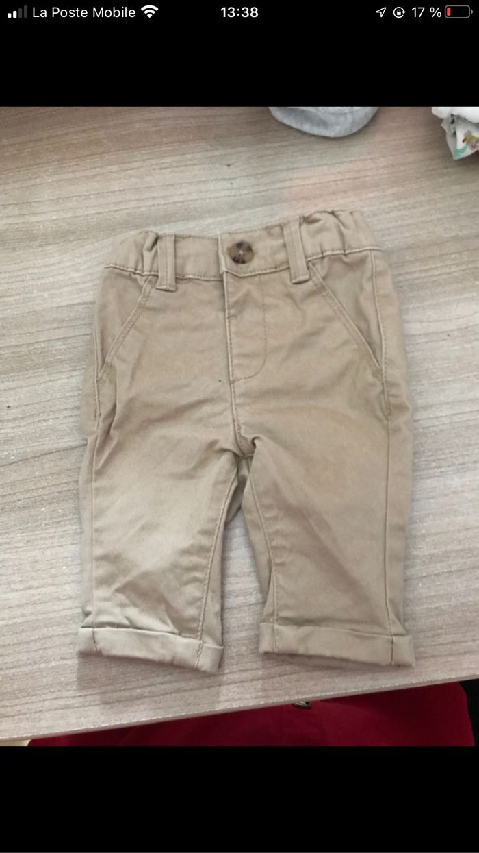 Petit lots pantalon + chausson garçon 1 mois - photo numéro 1