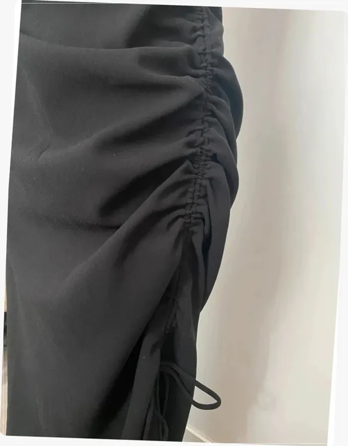 Robe longue noire fendue Zara - photo numéro 2