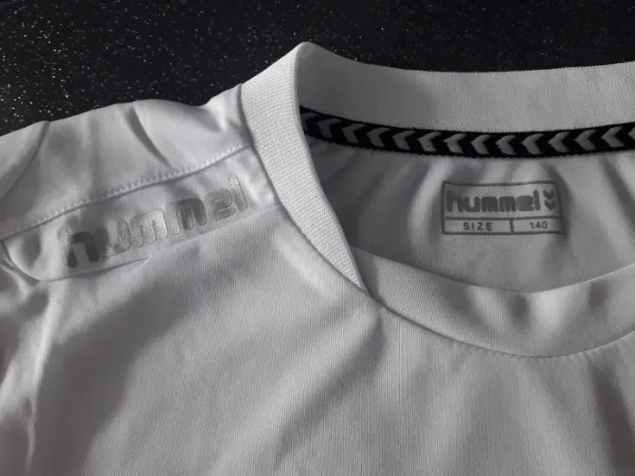 T-shirt Hummel neuf - photo numéro 2