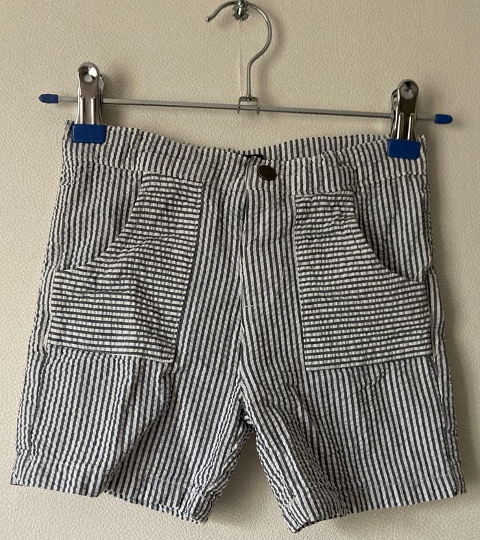 Short été rayé taille 2 ans - photo numéro 1