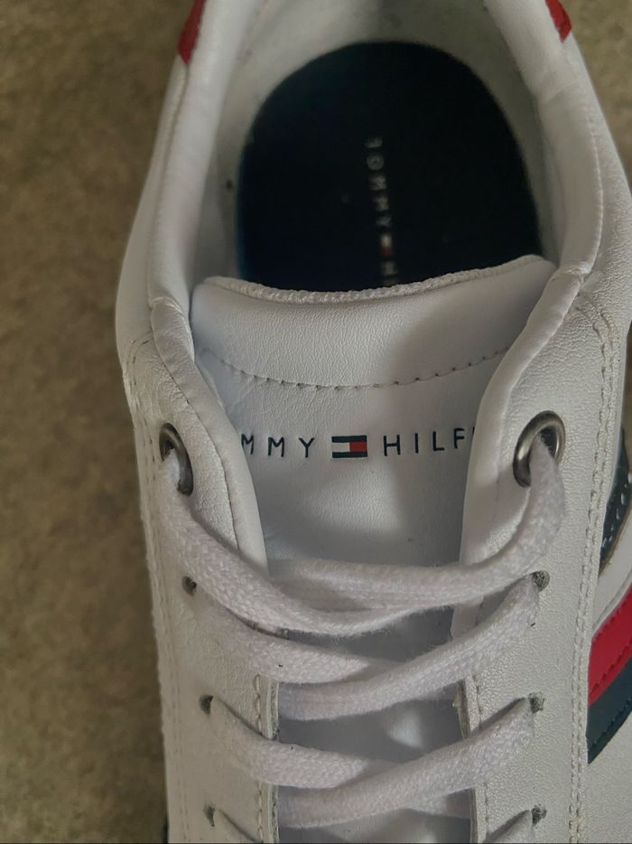 Baskets Tommy Hilfiger blanches homme – style vintage, logo tricolore - photo numéro 4