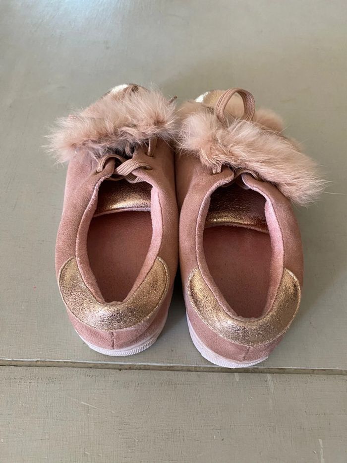 Basket rose brillante et fausse fourrure taille 37 - photo numéro 2