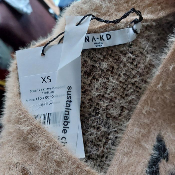 Pull incroyable Naked Xs - photo numéro 6