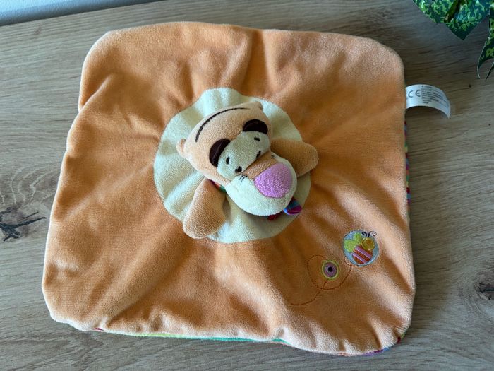 Doudou plat Tigrou orange jaune abeille verso rayé Disney nicotoy - photo numéro 2