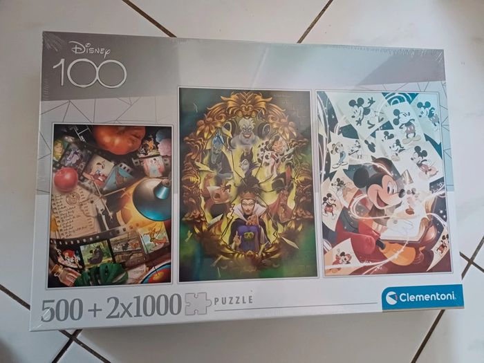 Superbe puzzle neuf 100 ans disney