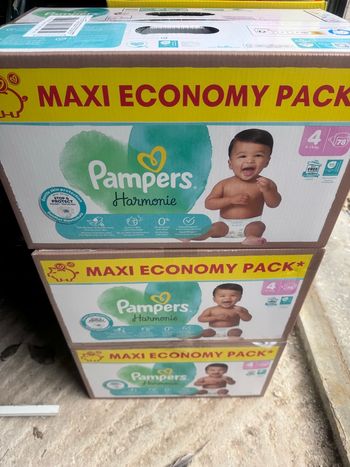 Lot de couches Pampers harmonie taille 4