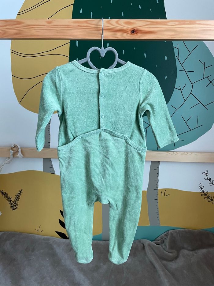 Pyjama en velours vert - photo numéro 3