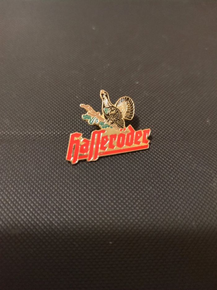 Pin's bière Hasseröder coq tétras beer