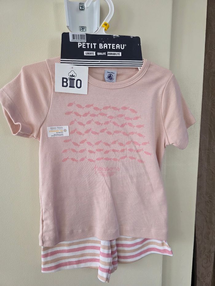 Ensemble bprtit bateau taille 3 ans neuf