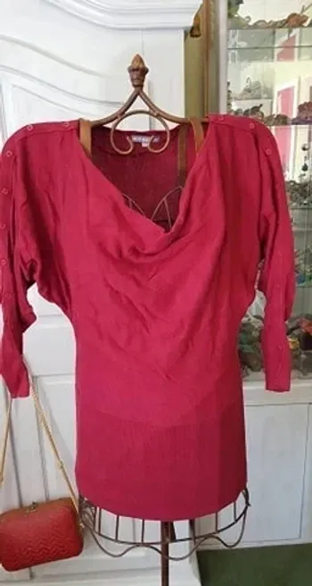 Pull fin . taille 34/36. Ici et maintenant. longueur 68cm