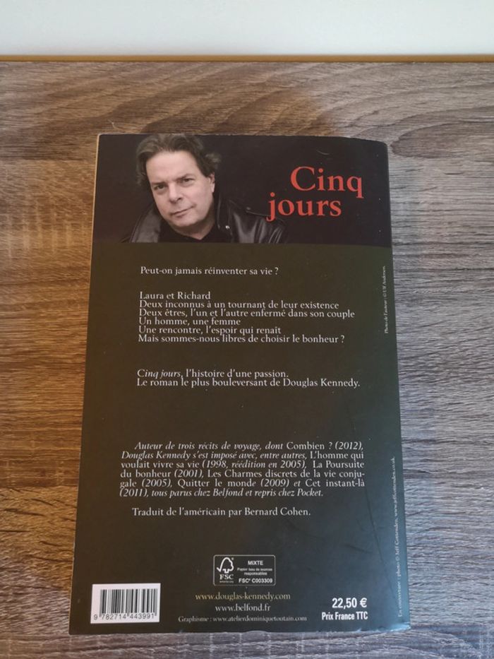 Livre romance Cinq jours de Douglas Kennedy - photo numéro 2