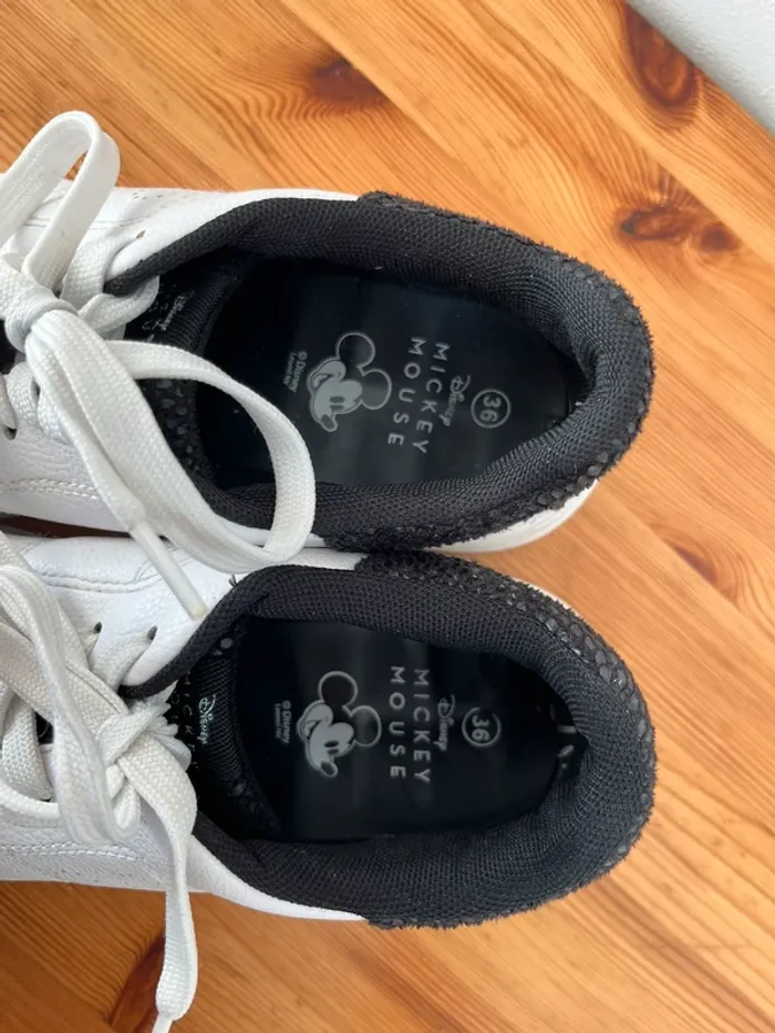 Chaussures avec oreilles de Mickey - photo numéro 10